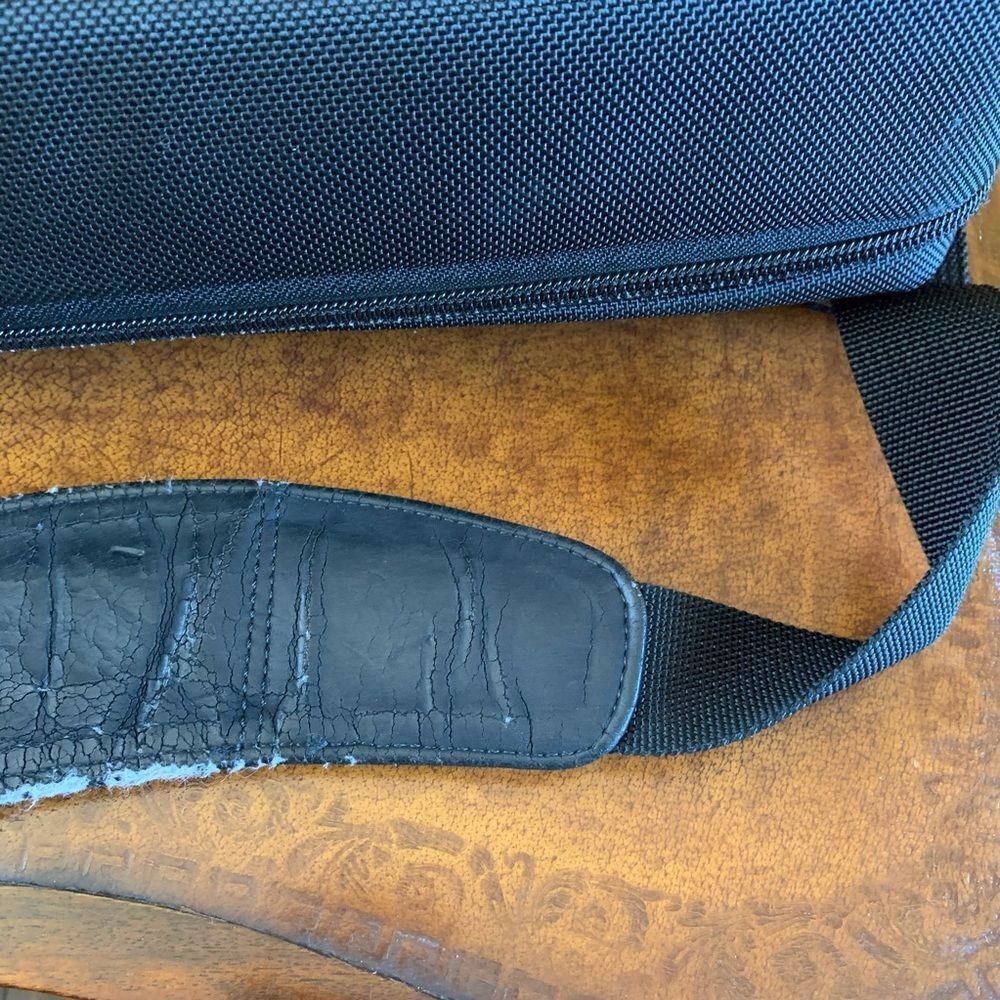 Tumi Compact Large Screen Nylon Computer Brief - Picture 6 of 8